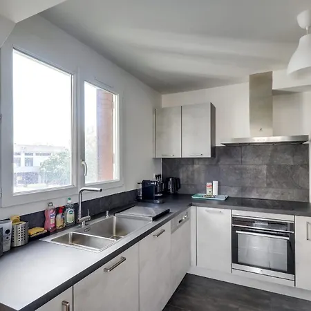Confort Et Modernite A Vanves Apartment *