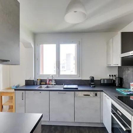 Apartment Confort Et Modernite A Vanves